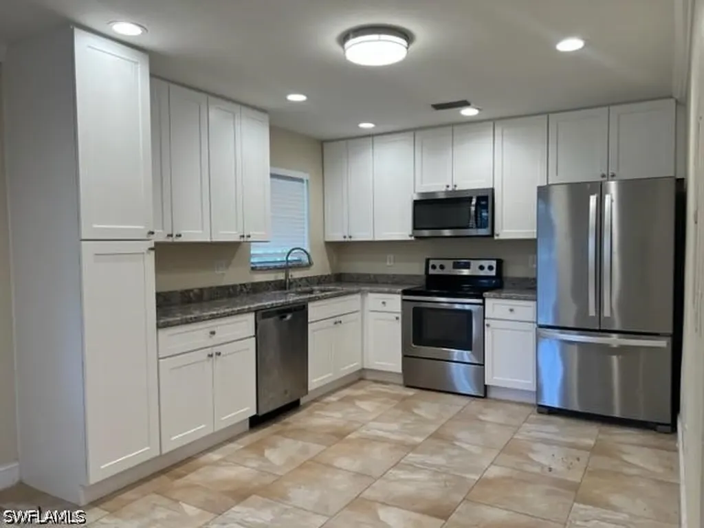 3325 Airport Road N Naples FL 34105