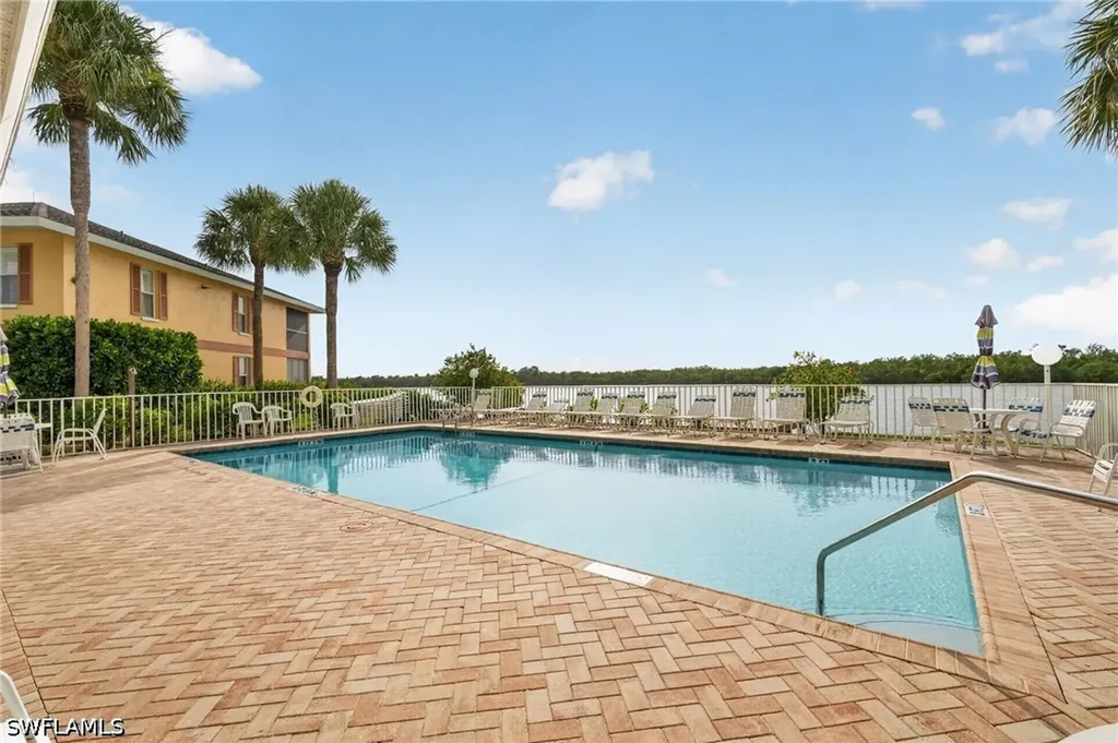 1385 Mainsail Drive Naples FL 34114-0806