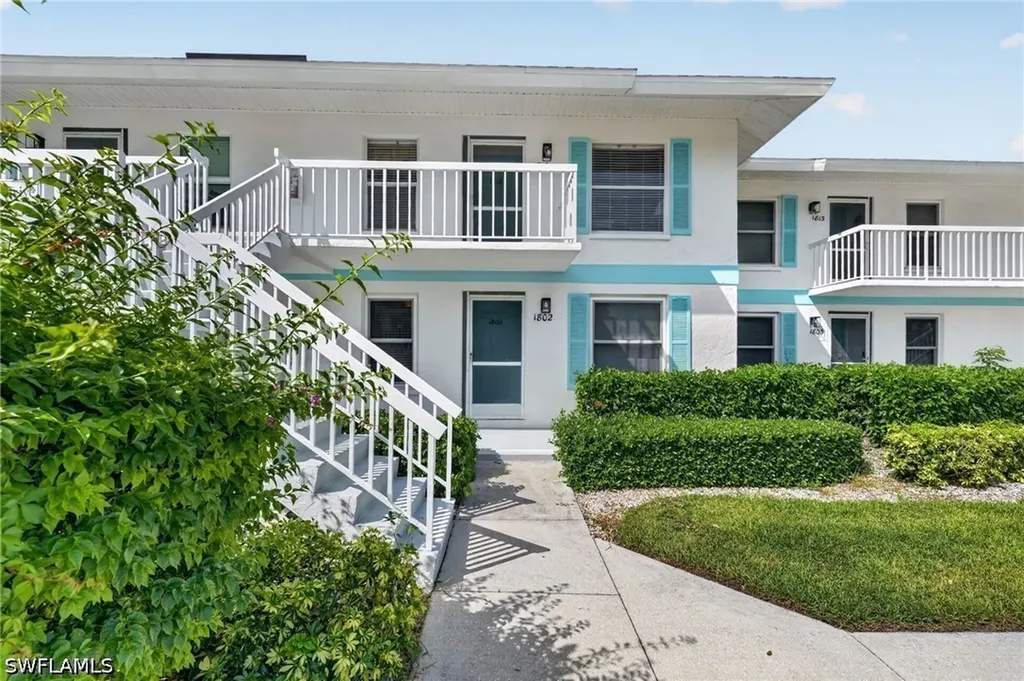 1385 Mainsail Drive Naples FL 34114-0806