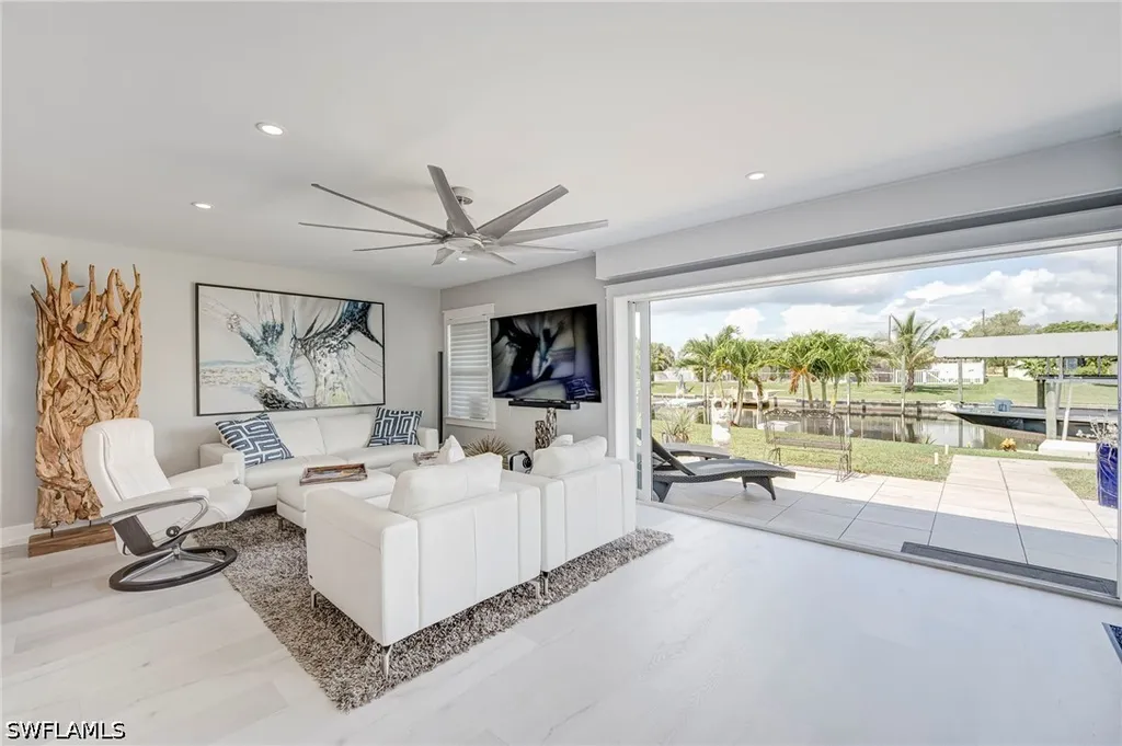 5204 Tower Drive Cape Coral FL 33904
