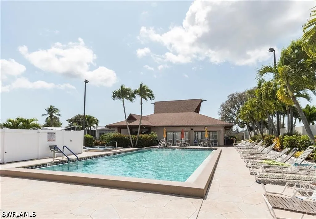 7 Oceans Boulevard Naples FL 34104