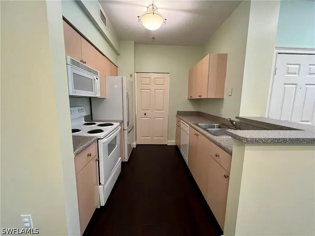 1160 Reserve Way Naples FL 34105