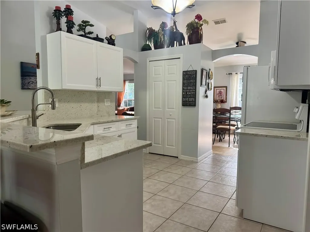461 1st Street NW Naples FL 34120