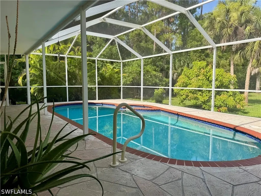 461 1st Street NW Naples FL 34120