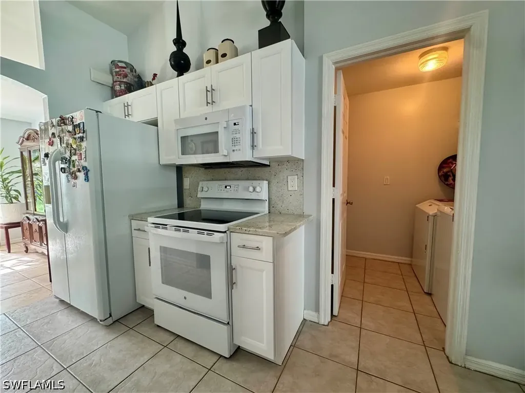 461 1st Street NW Naples FL 34120