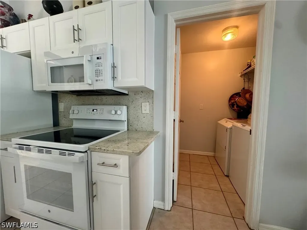 461 1st Street NW Naples FL 34120