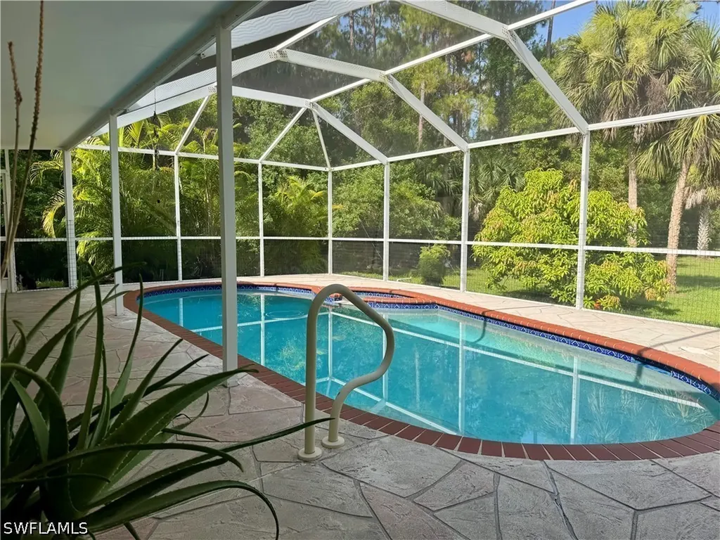 461 1st Street NW Naples FL 34120