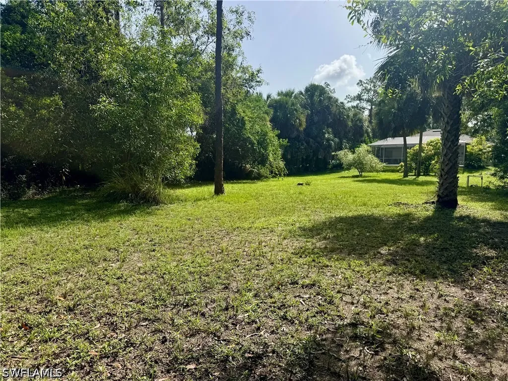 461 1st Street NW Naples FL 34120