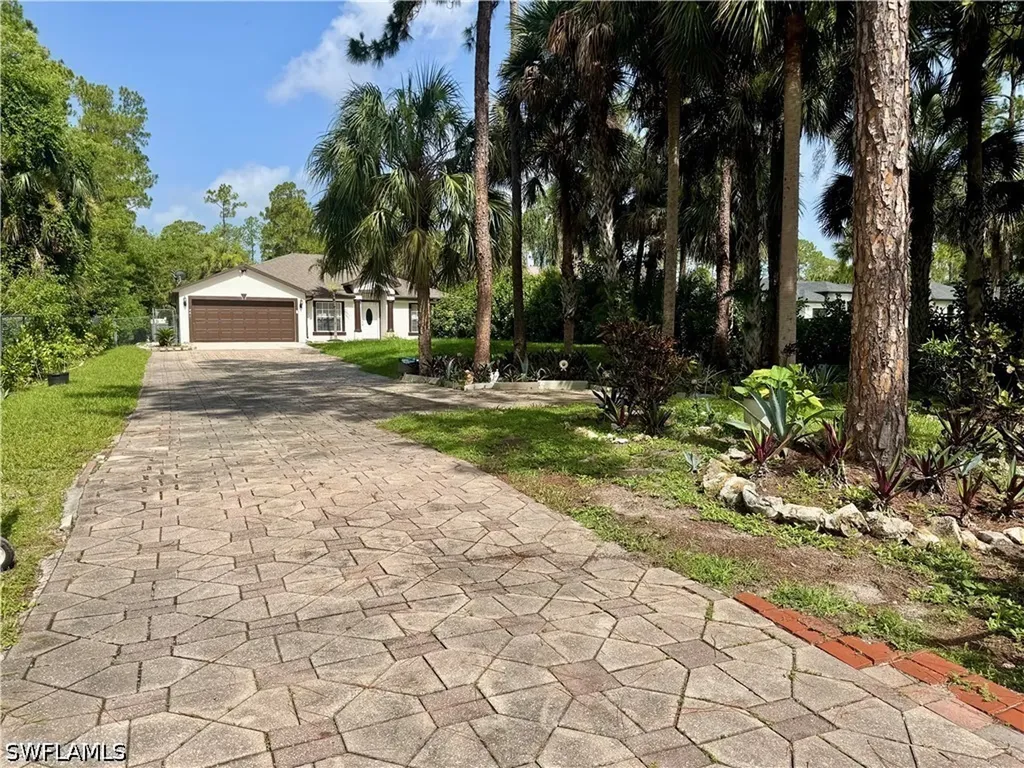 461 1st Street NW Naples FL 34120