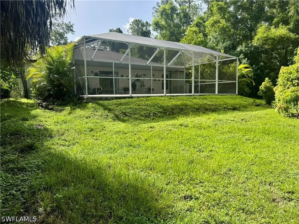 461 1st Street NW Naples FL 34120