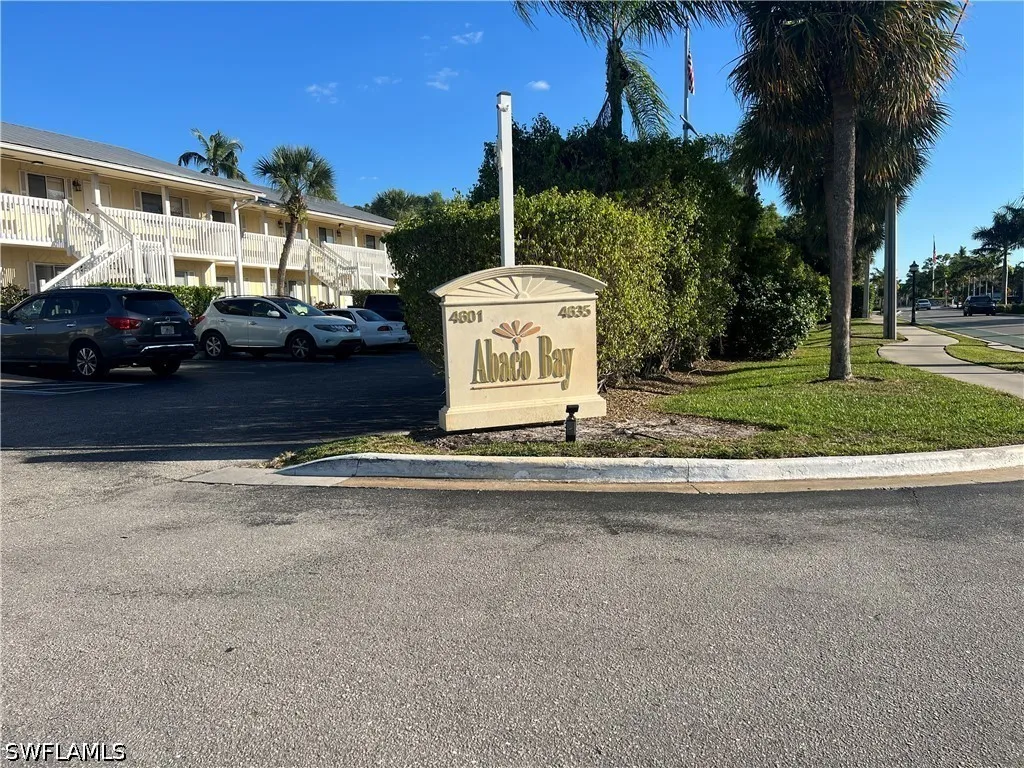 4603 Bayshore Drive Naples FL 34112