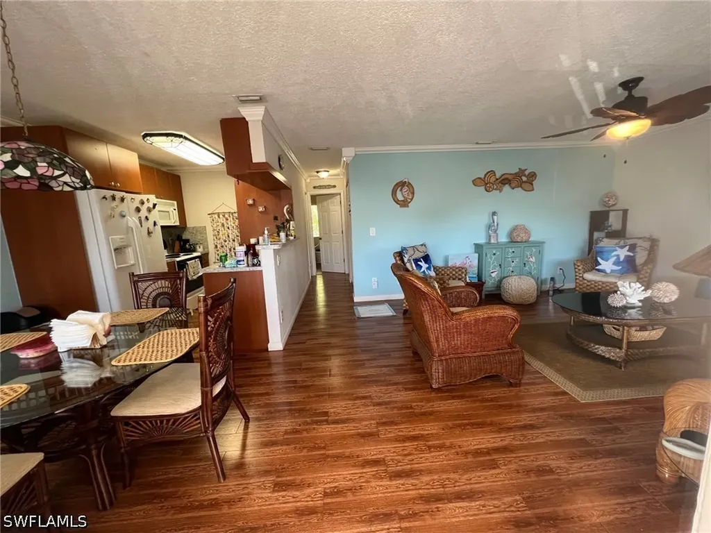 4603 Bayshore Drive Naples FL 34112