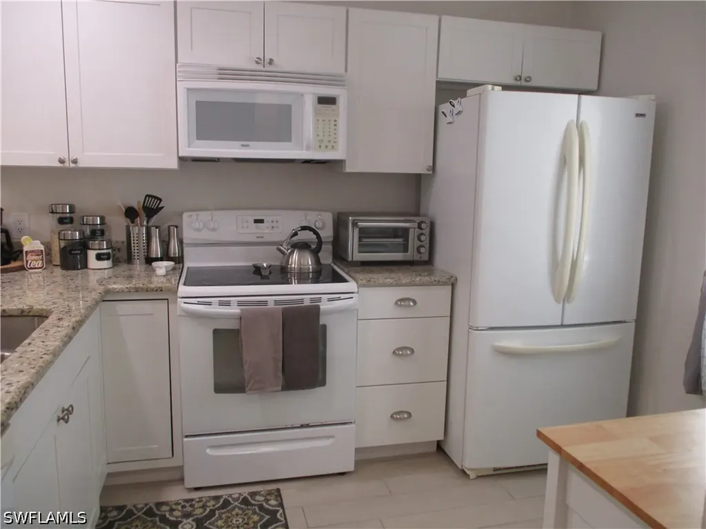 2684 Kings Lake Boulevard Naples FL 34112