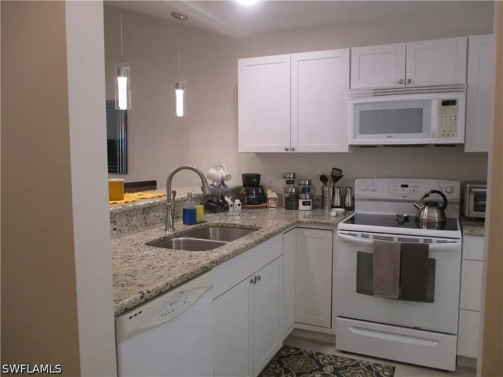 2684 Kings Lake Boulevard Naples FL 34112