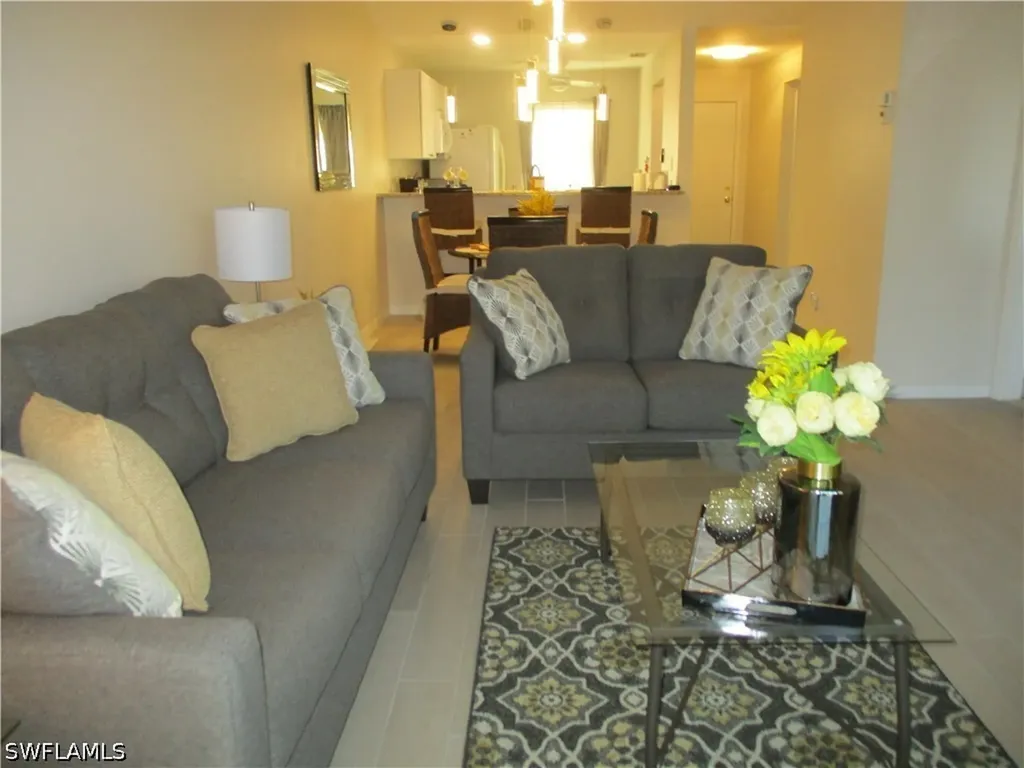 2684 Kings Lake Boulevard Naples FL 34112