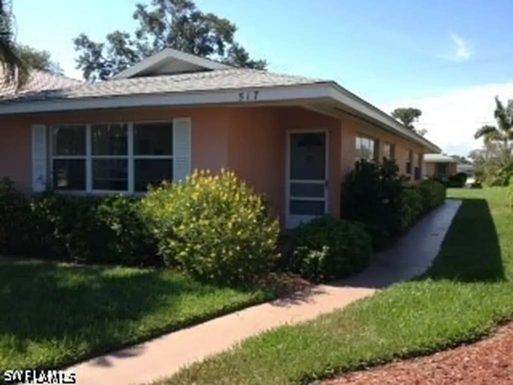 517 96th Avenue N Naples FL 34108