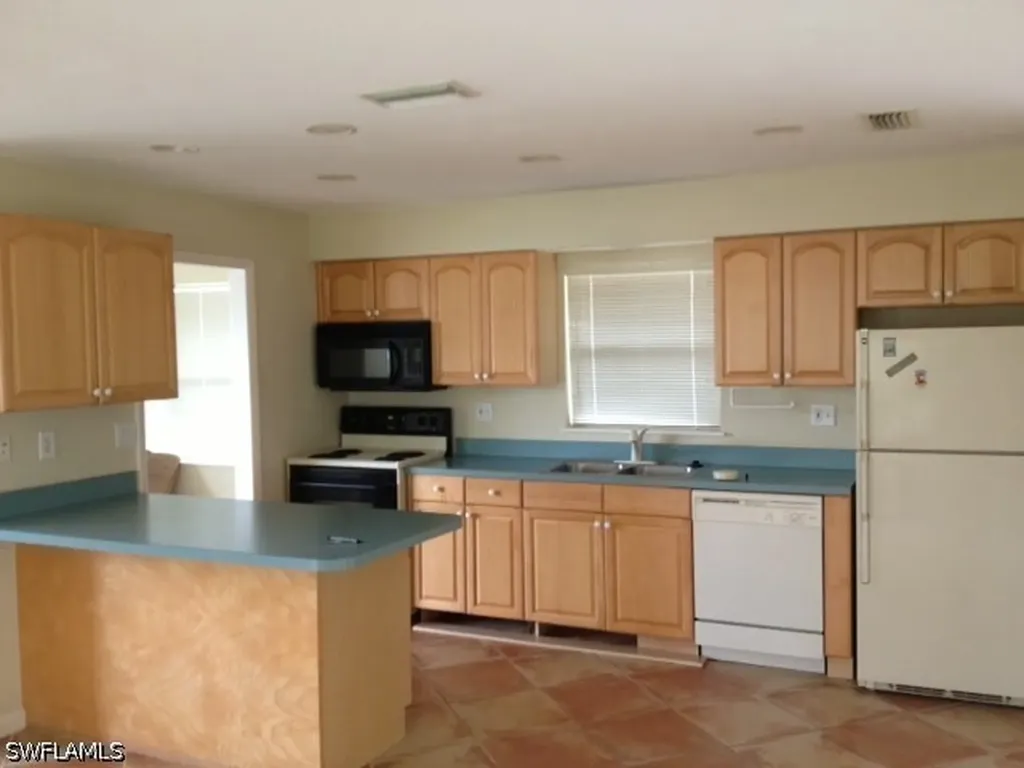 517 96th Avenue N Naples FL 34108