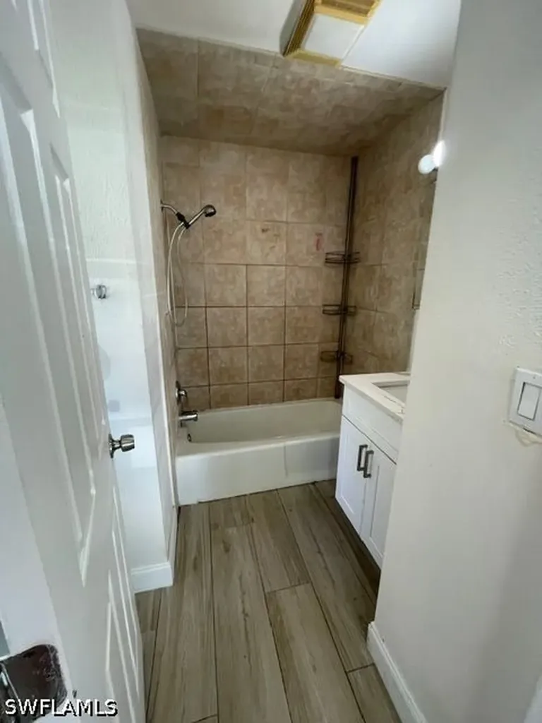 517 96th Avenue N Naples FL 34108