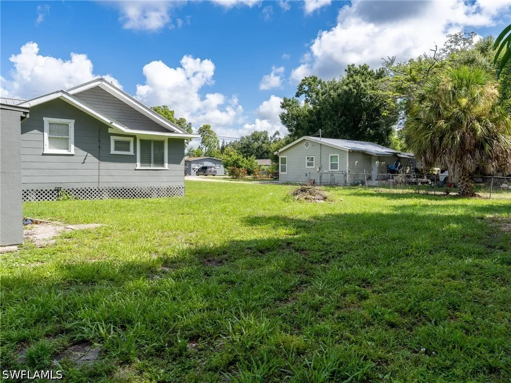 3802 Seminole Avenue Fort Myers FL 33916