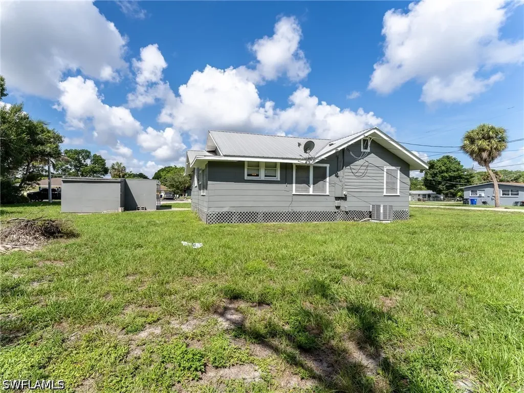 3802 Seminole Avenue Fort Myers FL 33916