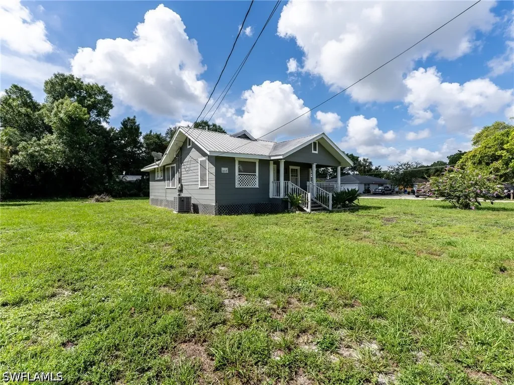 3802 Seminole Avenue Fort Myers FL 33916