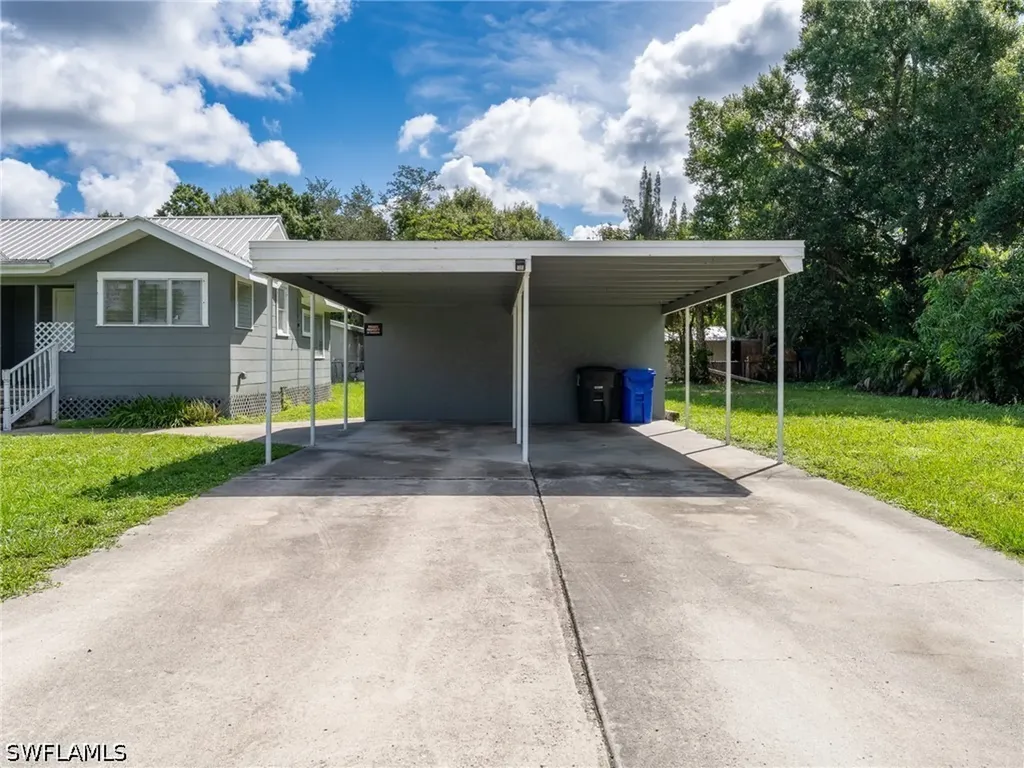 3802 Seminole Avenue Fort Myers FL 33916