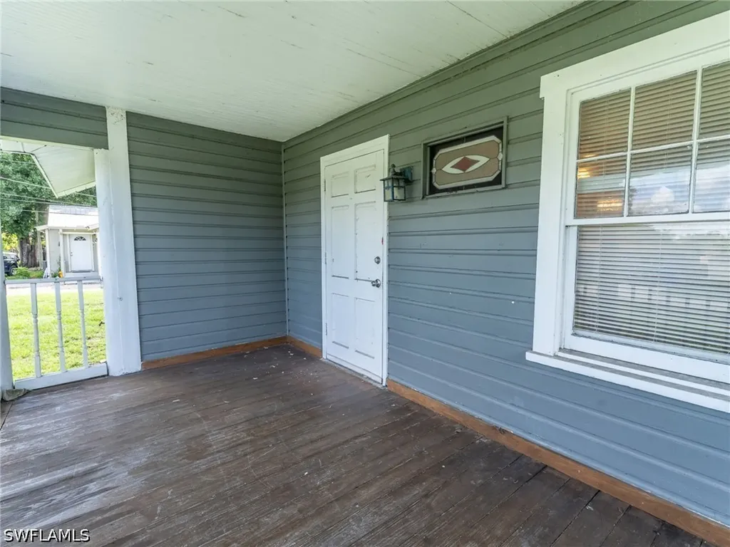 3802 Seminole Avenue Fort Myers FL 33916