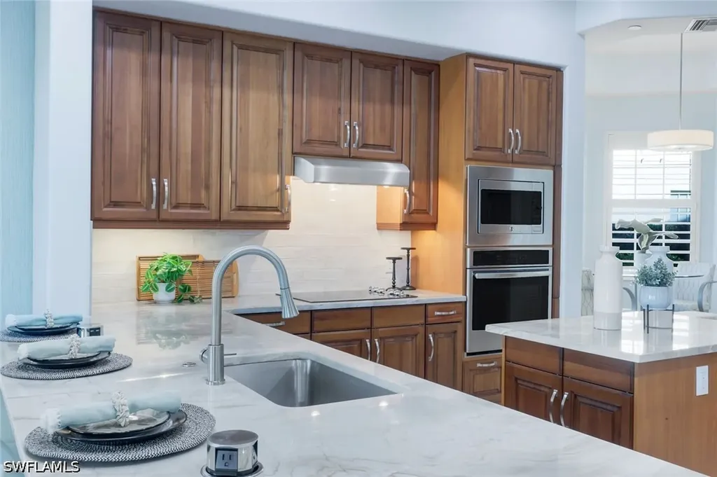 558 Avellino Isle Circle Naples FL 34119