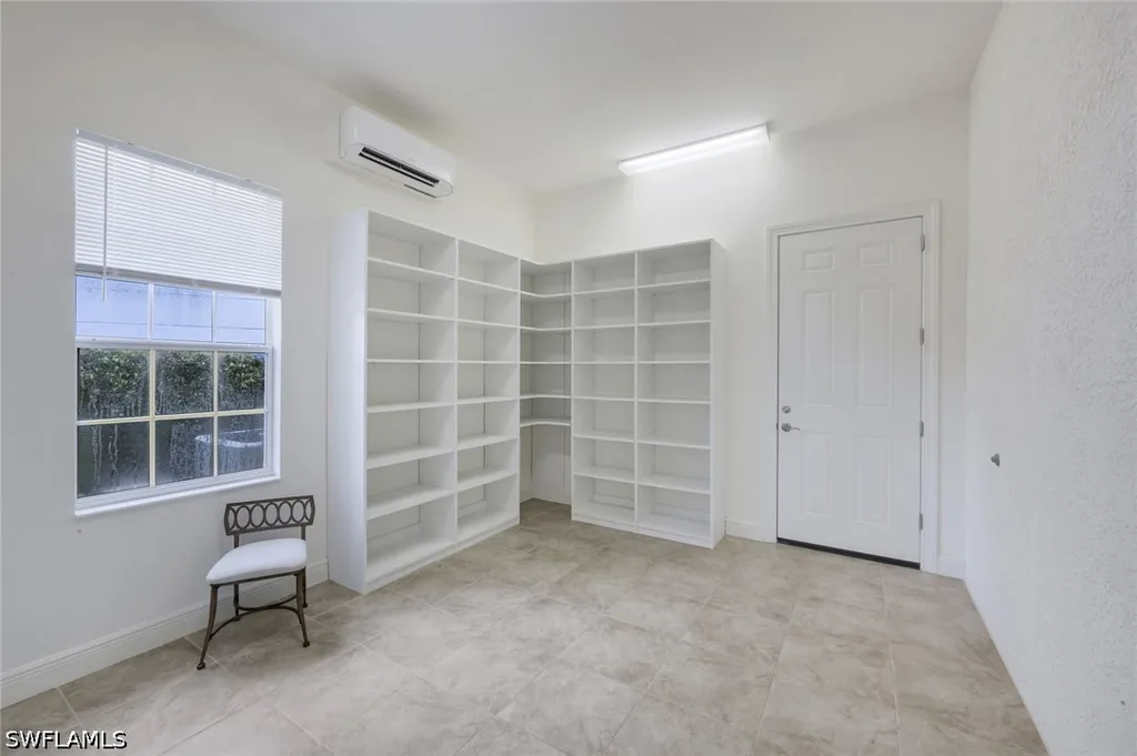 558 Avellino Isle Circle Naples FL 34119
