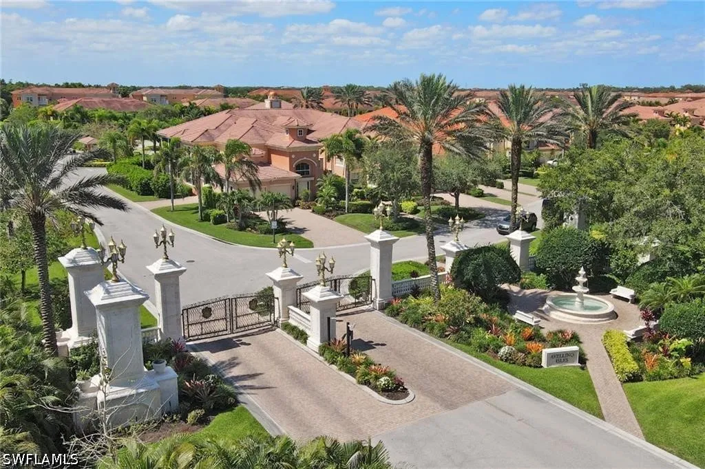 558 Avellino Isle Circle Naples FL 34119