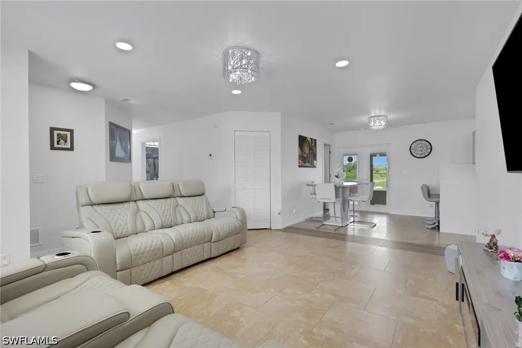 4075 24th Avenue NE Naples FL 34120