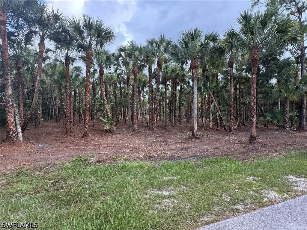 14TH Avenue NW Naples FL 34120