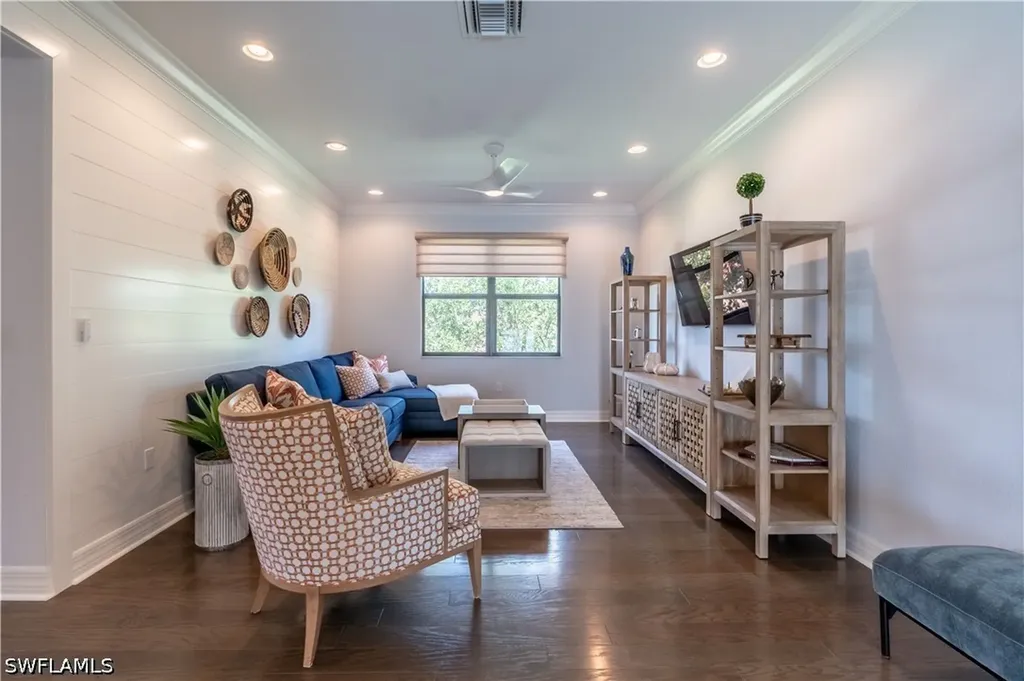 4347 Aurora Street Naples FL 34119