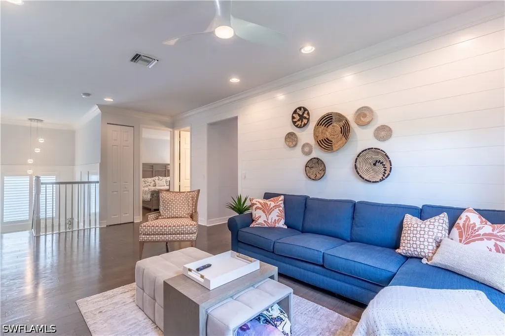 4347 Aurora Street Naples FL 34119