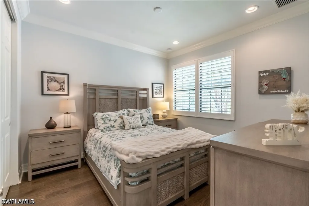 4347 Aurora Street Naples FL 34119