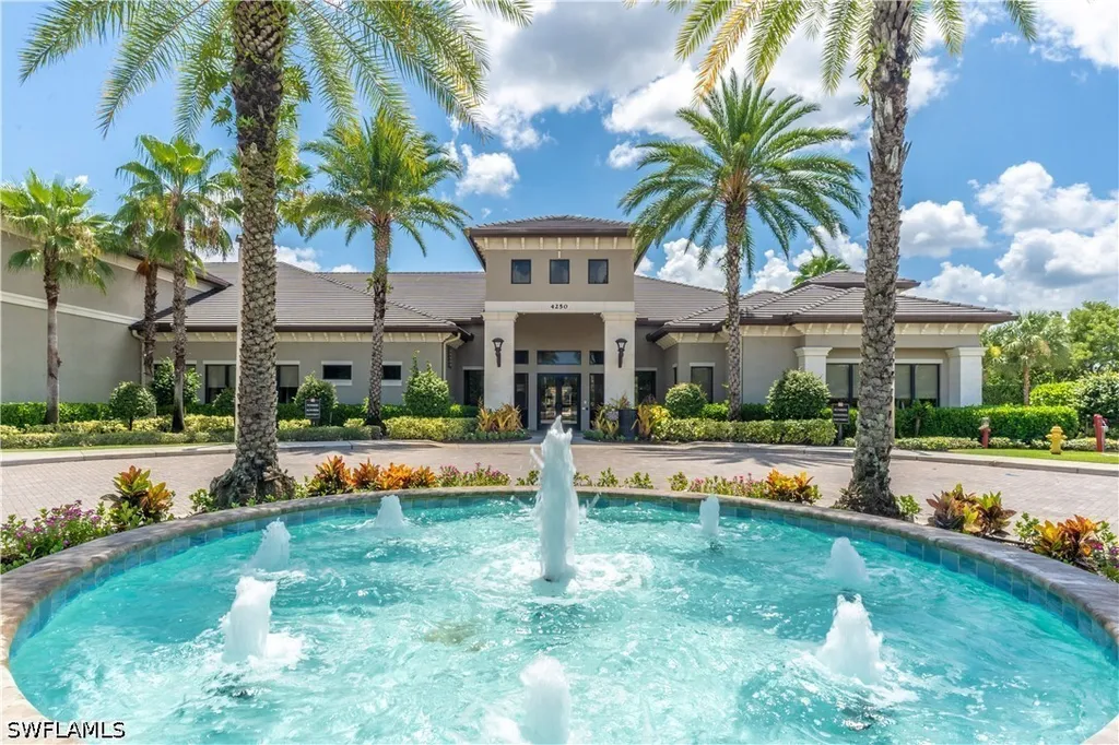 4347 Aurora Street Naples FL 34119