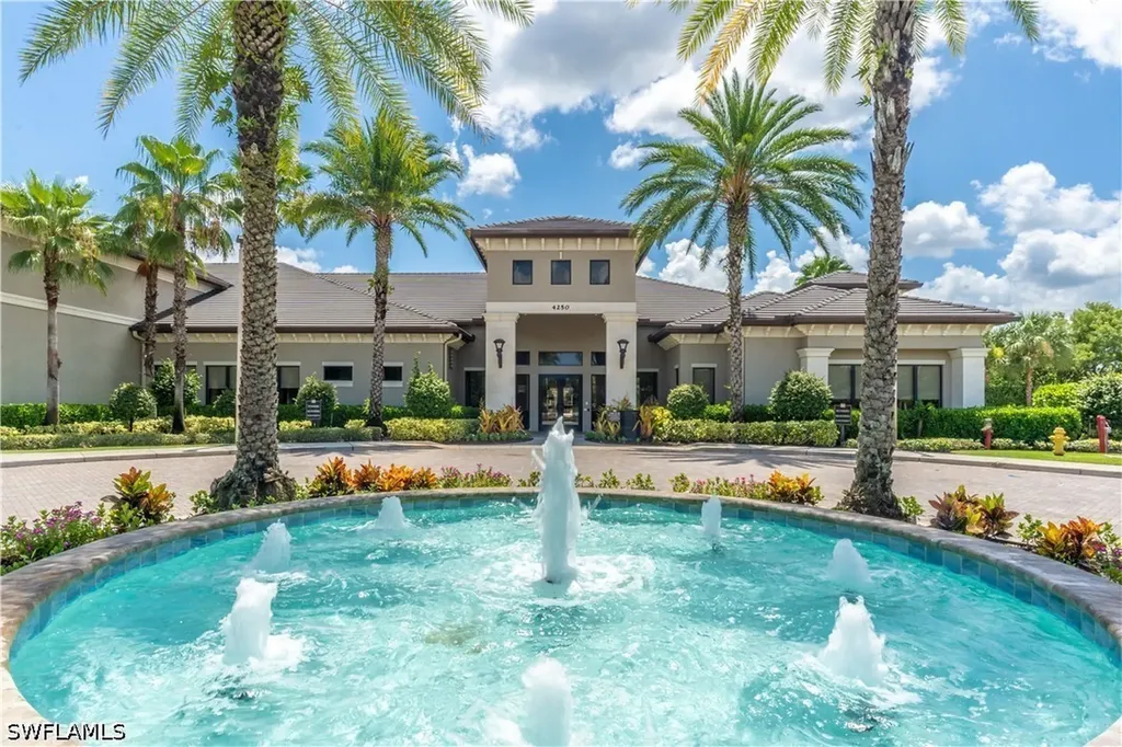 4347 Aurora Street Naples FL 34119
