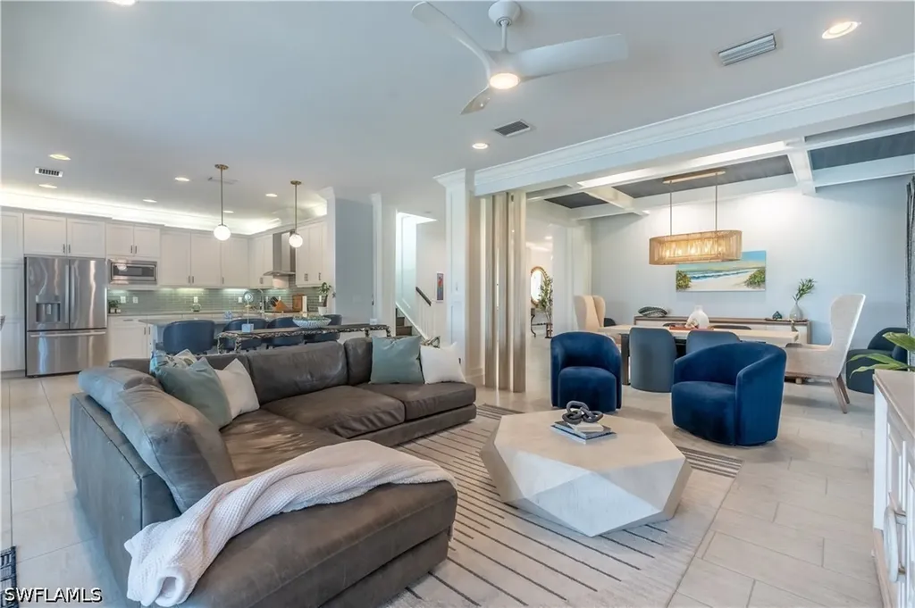 4347 Aurora Street Naples FL 34119