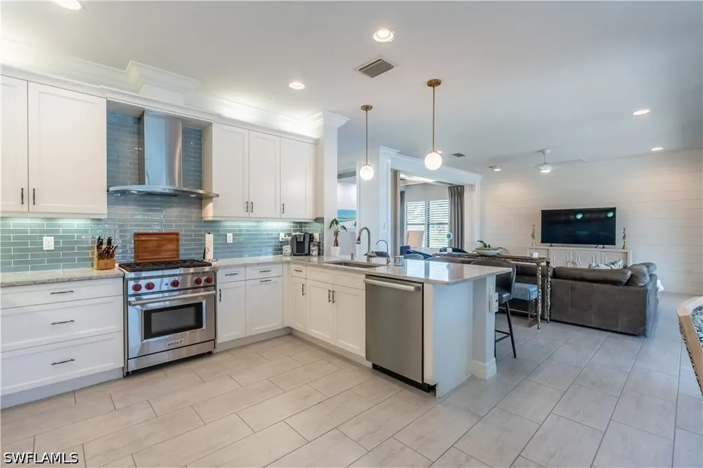 4347 Aurora Street Naples FL 34119