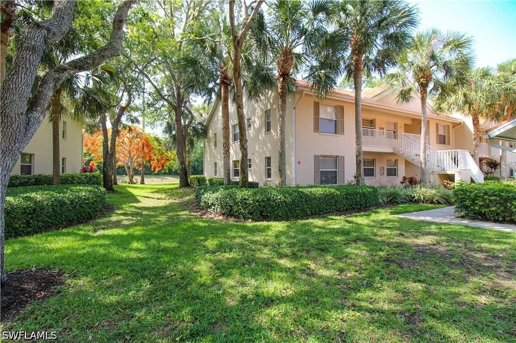 225 Robin Hood Circle Naples FL 34104