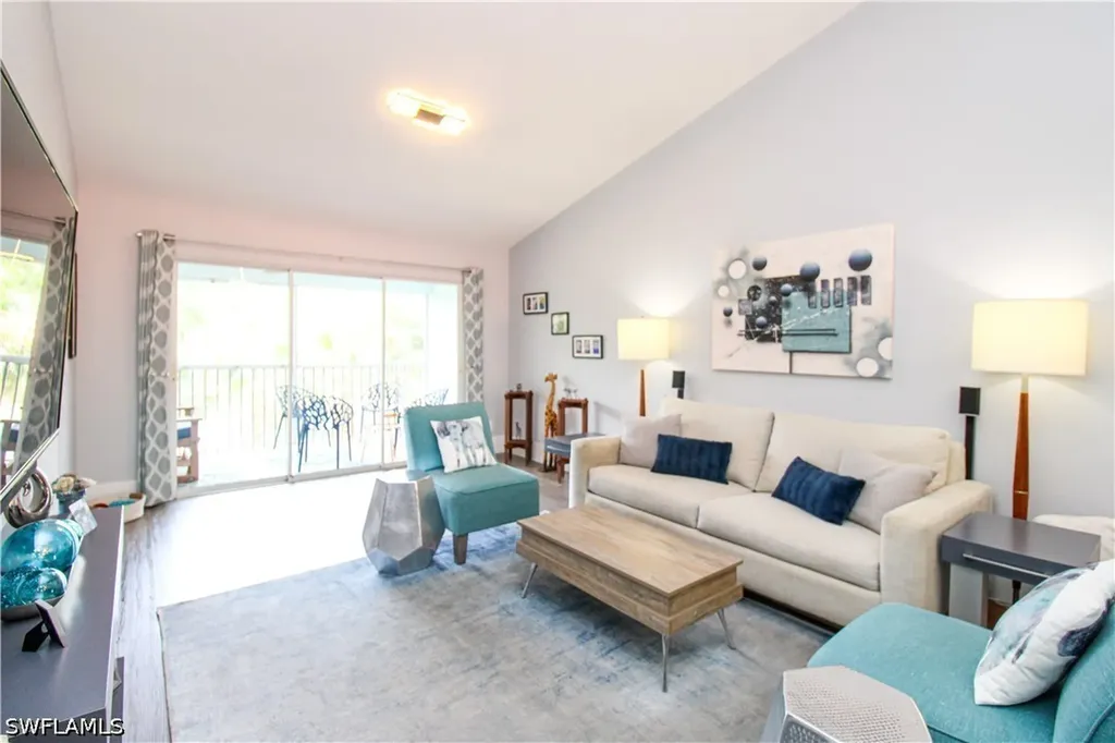 225 Robin Hood Circle Naples FL 34104