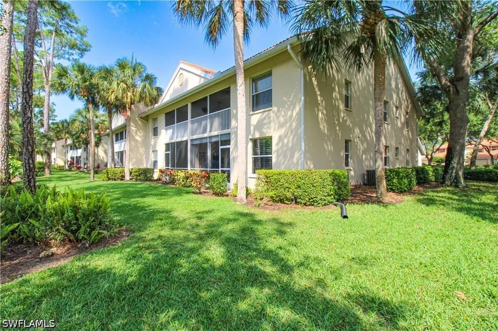 225 Robin Hood Circle Naples FL 34104