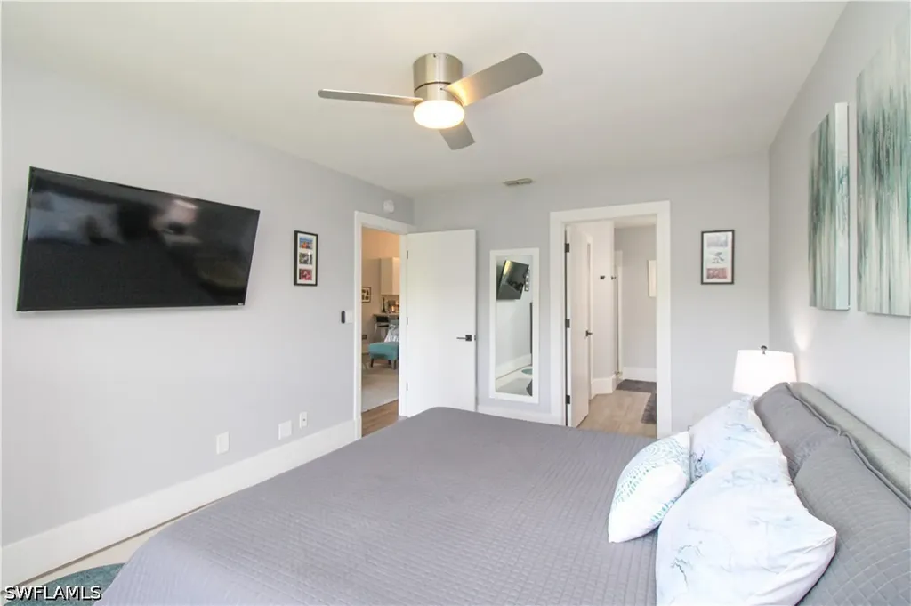 225 Robin Hood Circle Naples FL 34104