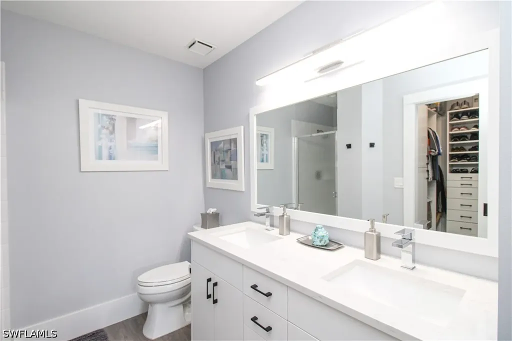 225 Robin Hood Circle Naples FL 34104