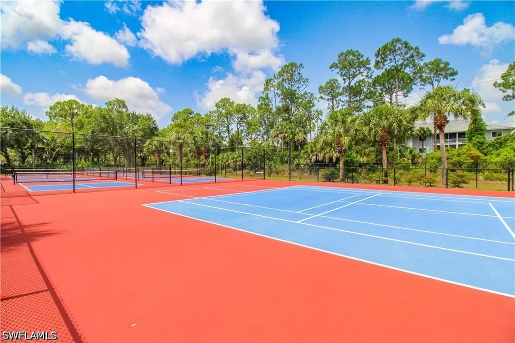 225 Robin Hood Circle Naples FL 34104