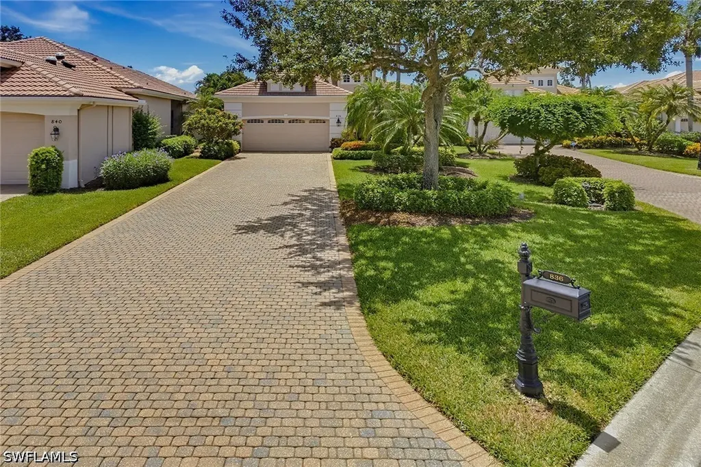 836 Villa Florenza Drive Naples FL 34119