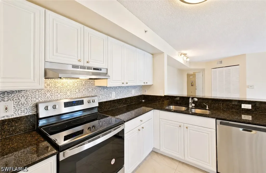 8265 Ibis Club Drive Naples FL 34104
