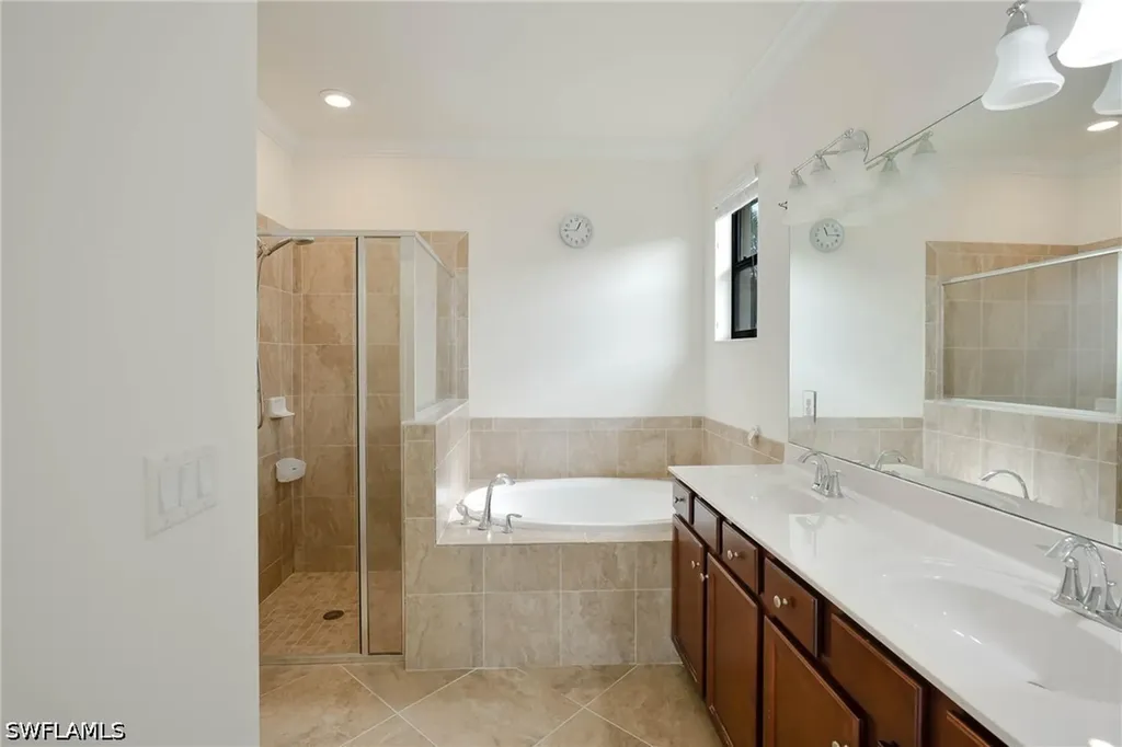9215 Shadow Oak Lane Naples FL 34120