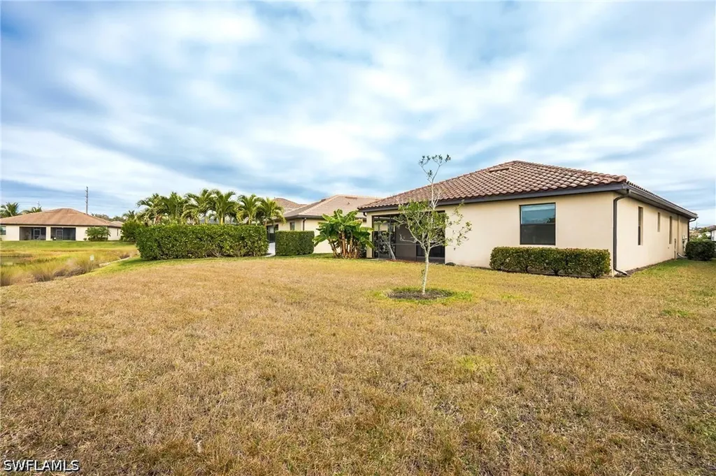 9215 Shadow Oak Lane Naples FL 34120