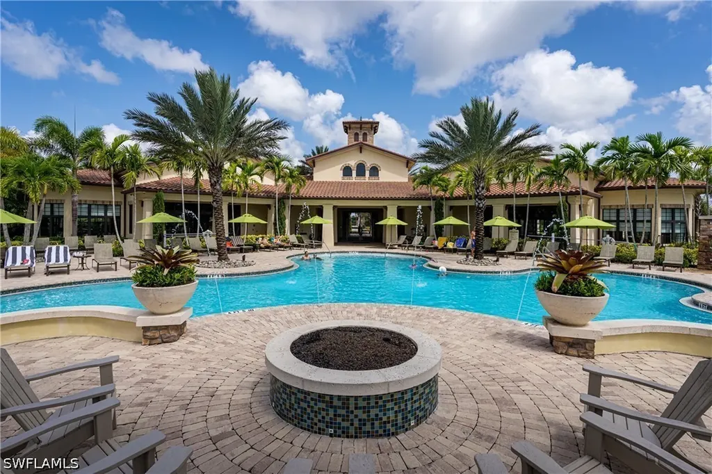 9215 Shadow Oak Lane Naples FL 34120